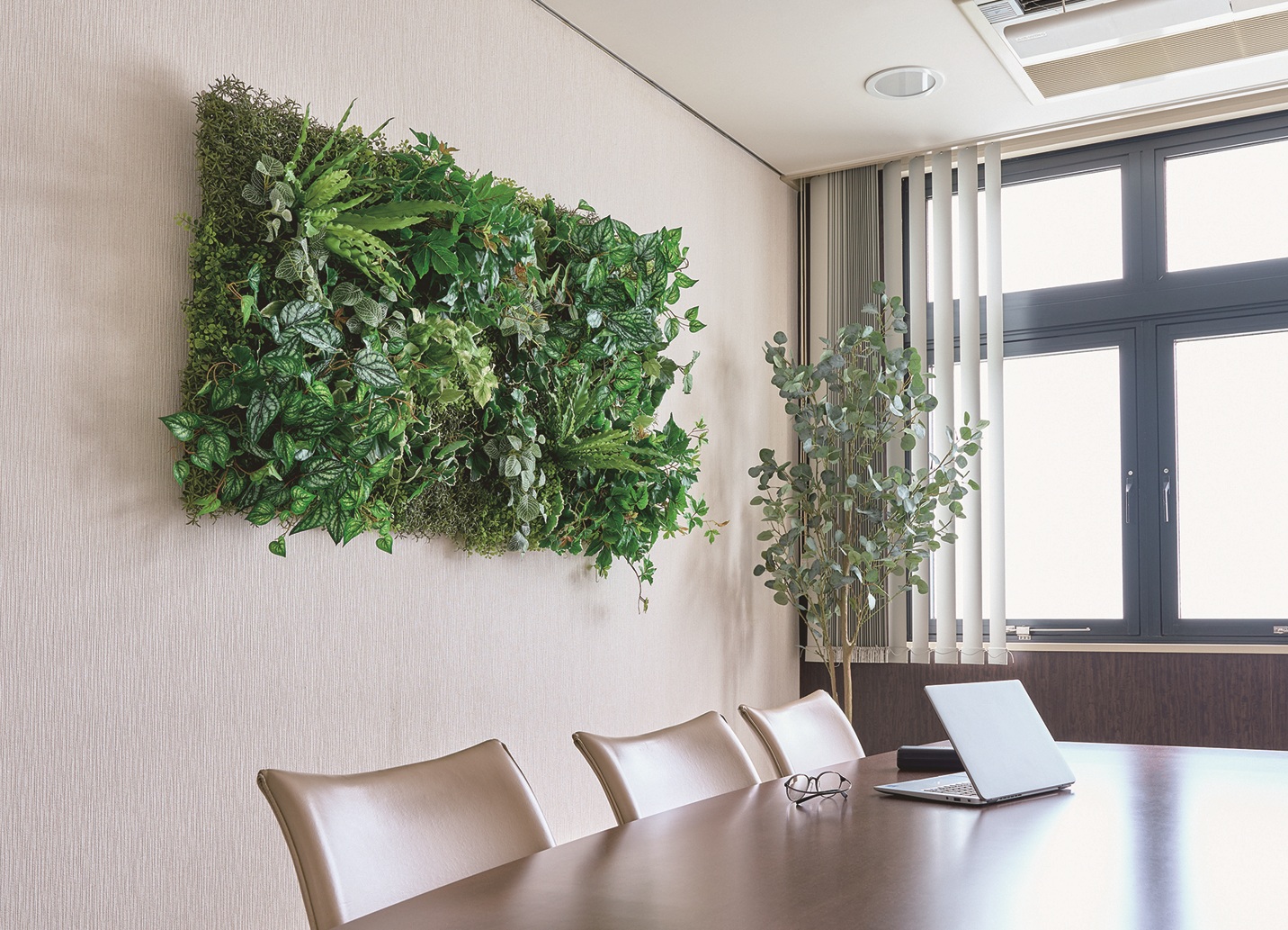 フェイクグリーン（人工観葉植物） | ピックアップ | 安藤産業株式会社